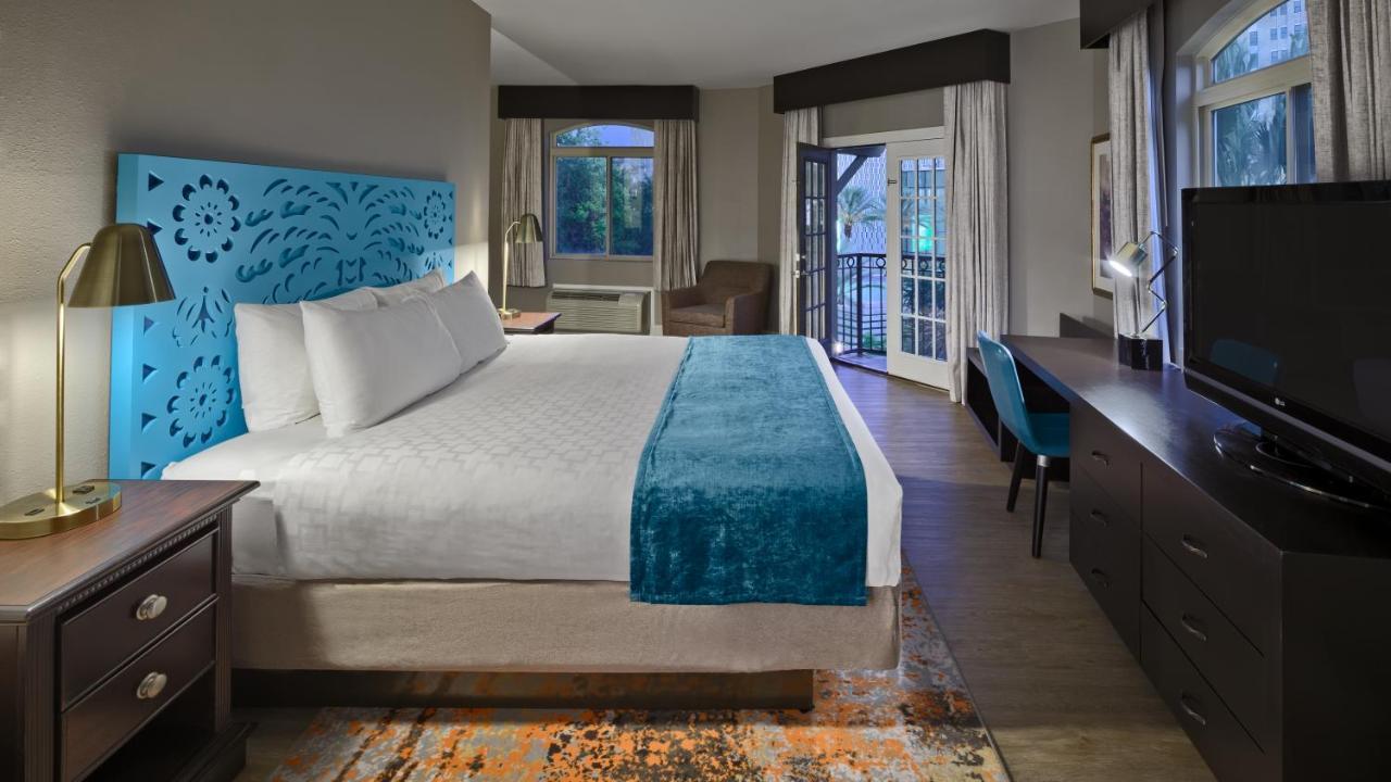 Hotel Indigo San Antonio Riverwalk By Ihg Экстерьер фото